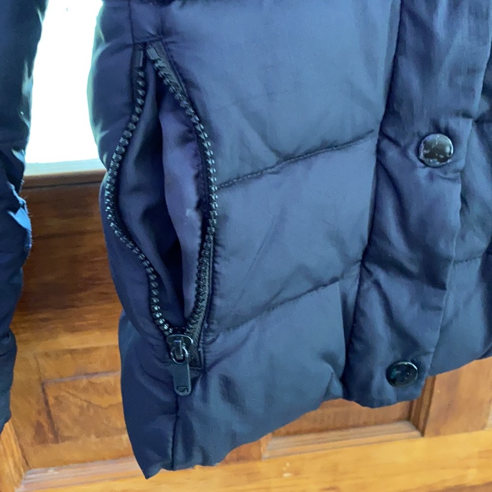 LN women’s black puffer coat with thumbholes and pockets size Small - Picture 3 of 6